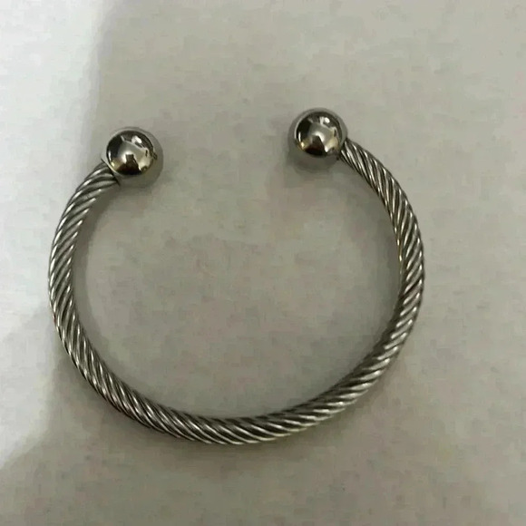 Silver ball bangle - Picture 2 of 2